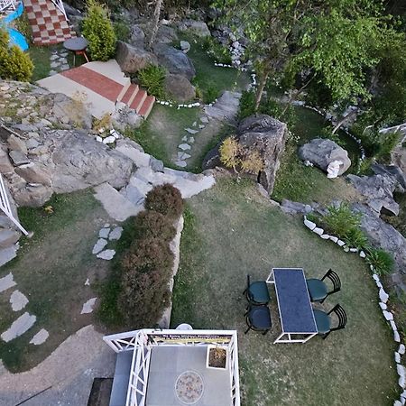 On The Rocks Hotel Kasauli Ngoại thất bức ảnh