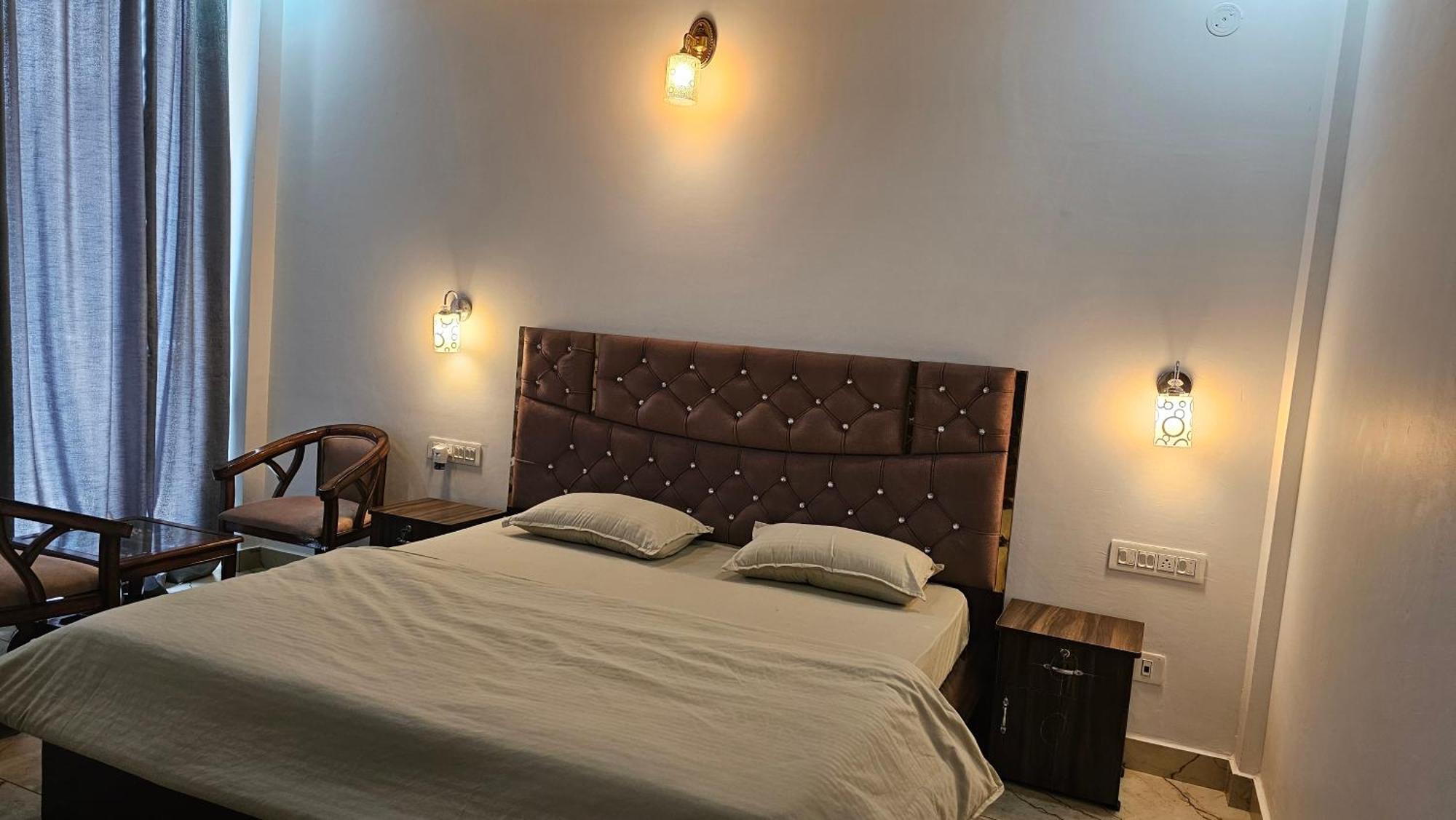 On The Rocks Hotel Kasauli Ngoại thất bức ảnh