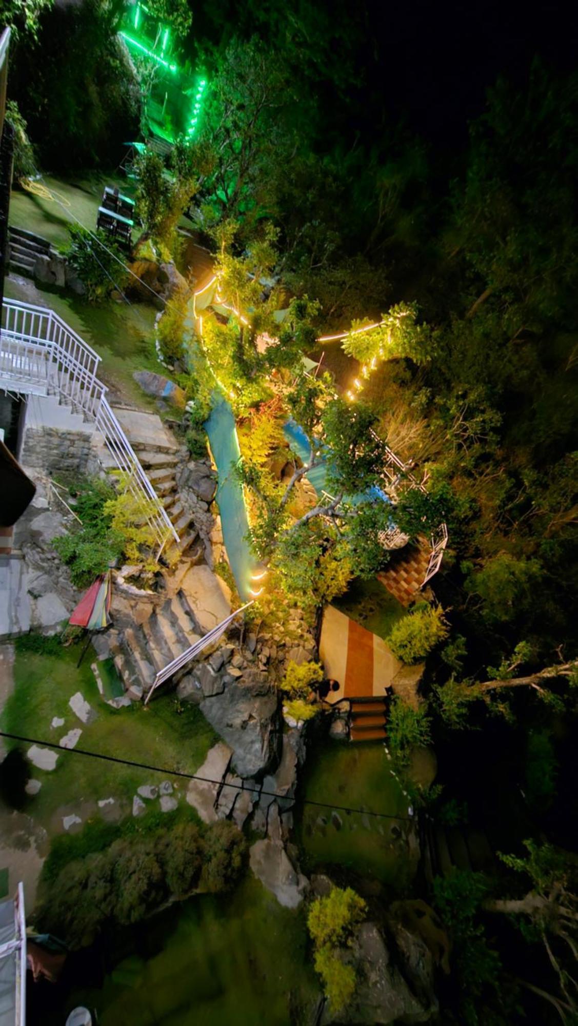 On The Rocks Hotel Kasauli Ngoại thất bức ảnh