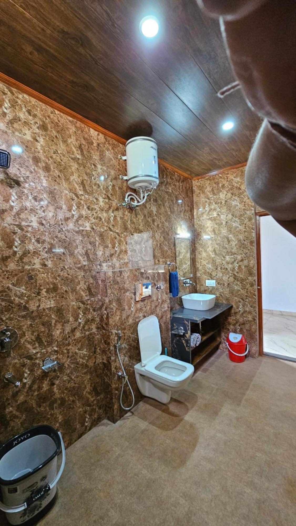 On The Rocks Hotel Kasauli Ngoại thất bức ảnh